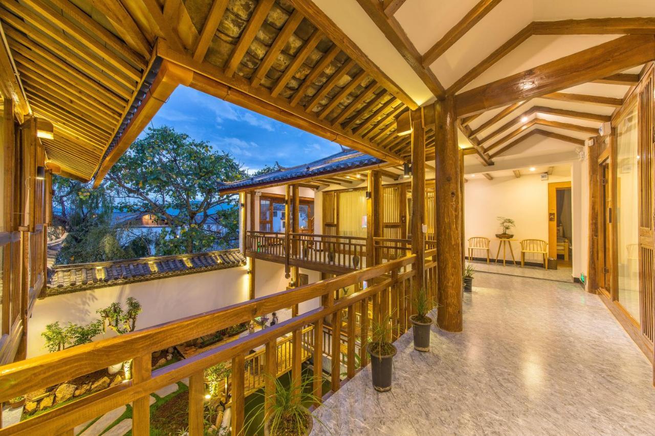 桐墅客栈 Lijiang Village House Exteriör bild