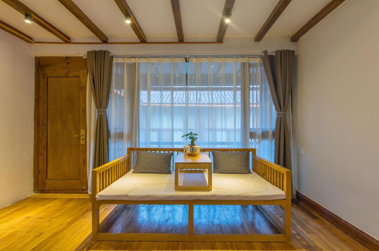 桐墅客栈 Lijiang Village House Exteriör bild
