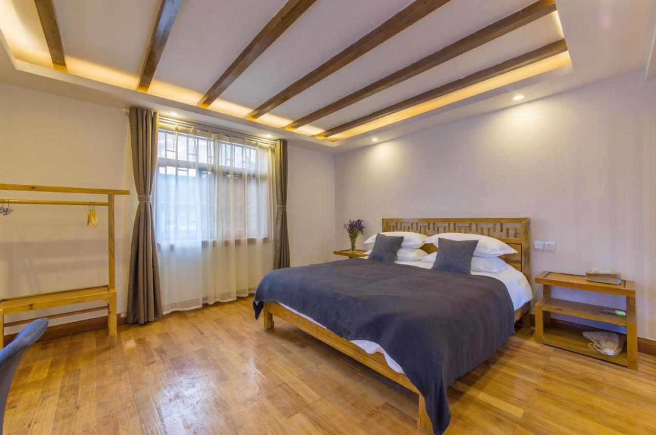 桐墅客栈 Lijiang Village House Exteriör bild