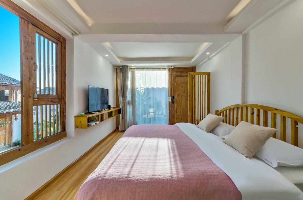 桐墅客栈 Lijiang Village House Exteriör bild