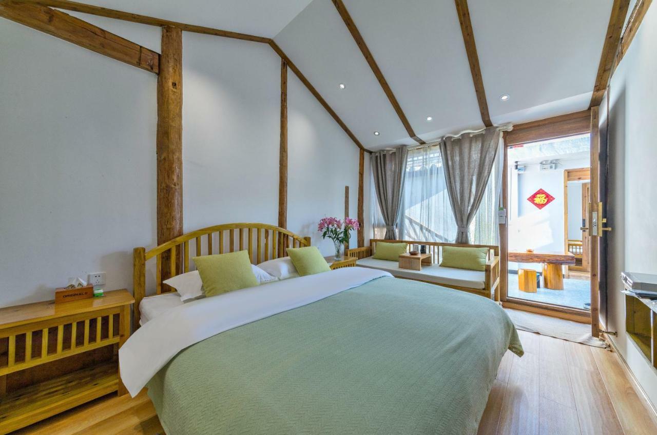 桐墅客栈 Lijiang Village House Exteriör bild