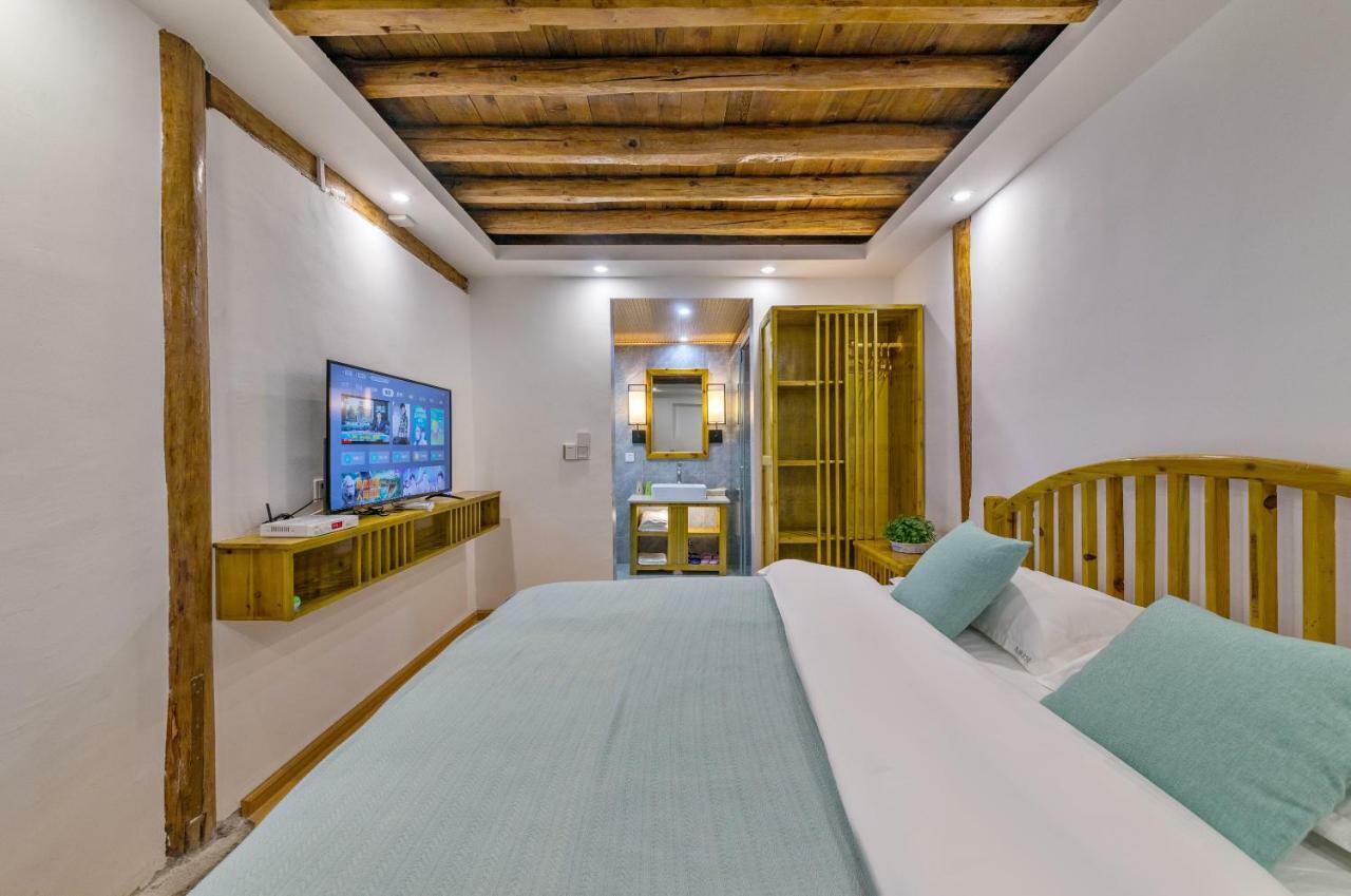 桐墅客栈 Lijiang Village House Exteriör bild