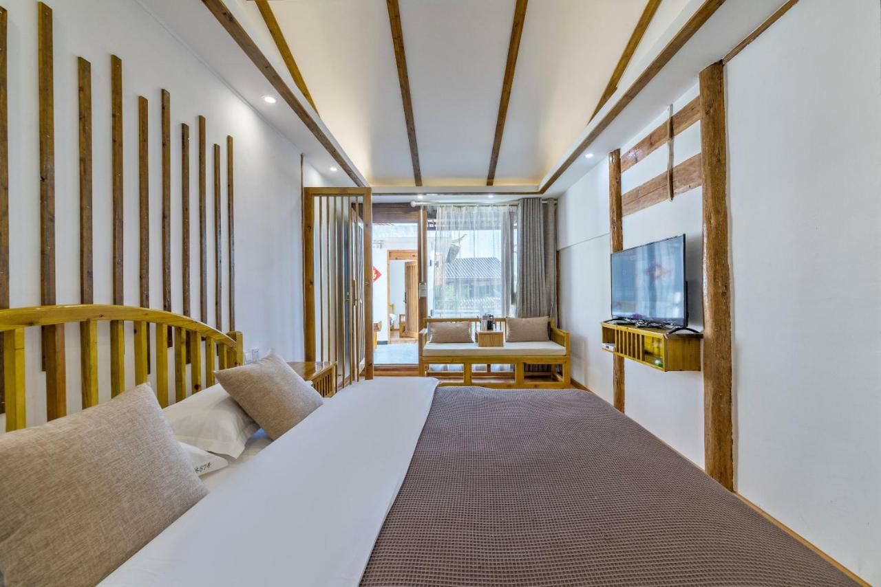 桐墅客栈 Lijiang Village House Exteriör bild